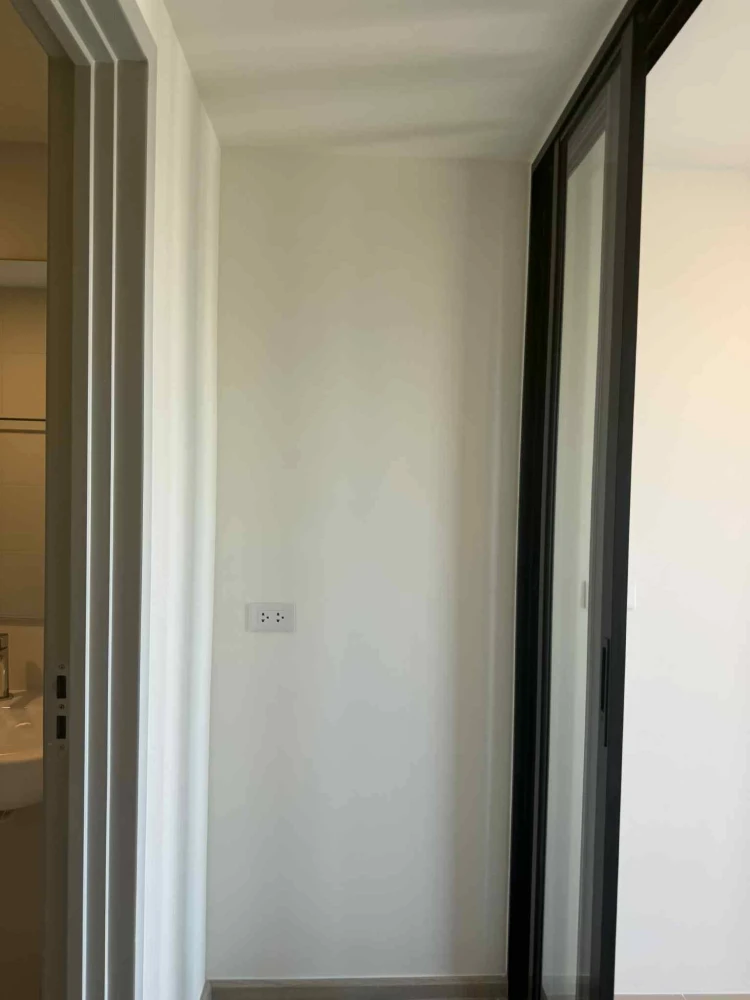 Selling down payment for The Origin Sukhumvit - Praksa. Nice unit, great location, 21st floor, full amenities. Book now!