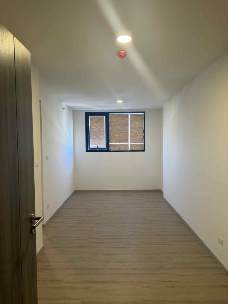 Selling down payment for The Origin Sukhumvit - Praksa. Nice unit, great location, 21st floor, full amenities. Book now!