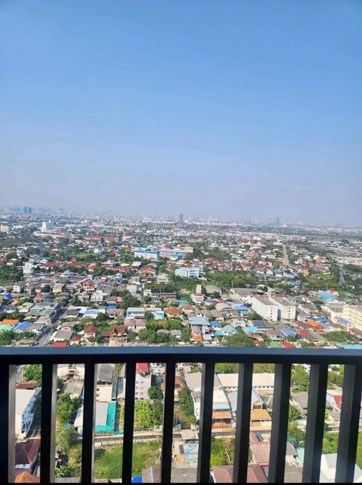 Selling down payment for The Origin Sukhumvit - Praksa. A great-livable unit in a prime location with a beautiful, unblocked view. Don't miss out!