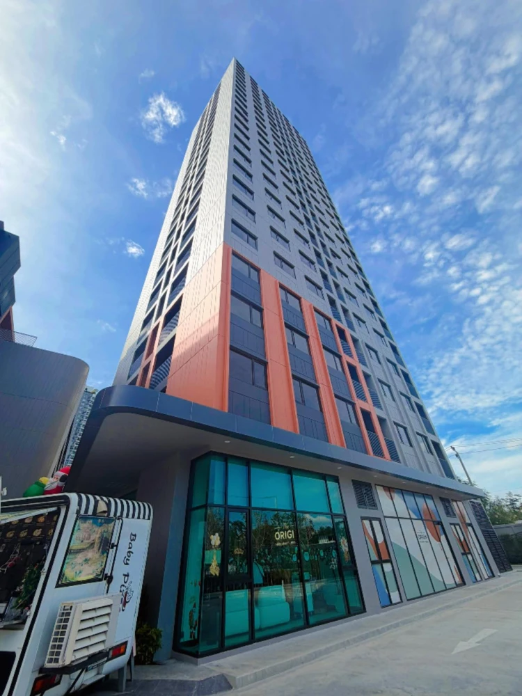 Selling down payment for The Origin Sukhumvit - Praksa, unfurnished unit, 27th floor. Excellent location, convenient transportation. Book now!
