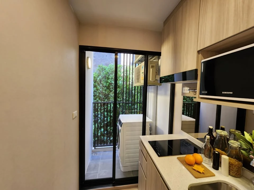 Selling down payment The Origin Bang Khae, the room is in a very good location, located at the corner, empty room, no furniture, those who like to dec