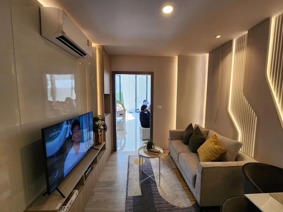 Selling down payment The Origin Bang Khae, the room is in a very good location, located at the corner, empty room, no furniture, those who like to dec