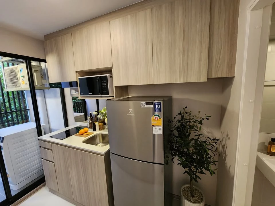Selling down payment The Origin Bang Khae, the room is in a very good location, located at the corner, empty room, no furniture, those who like to dec