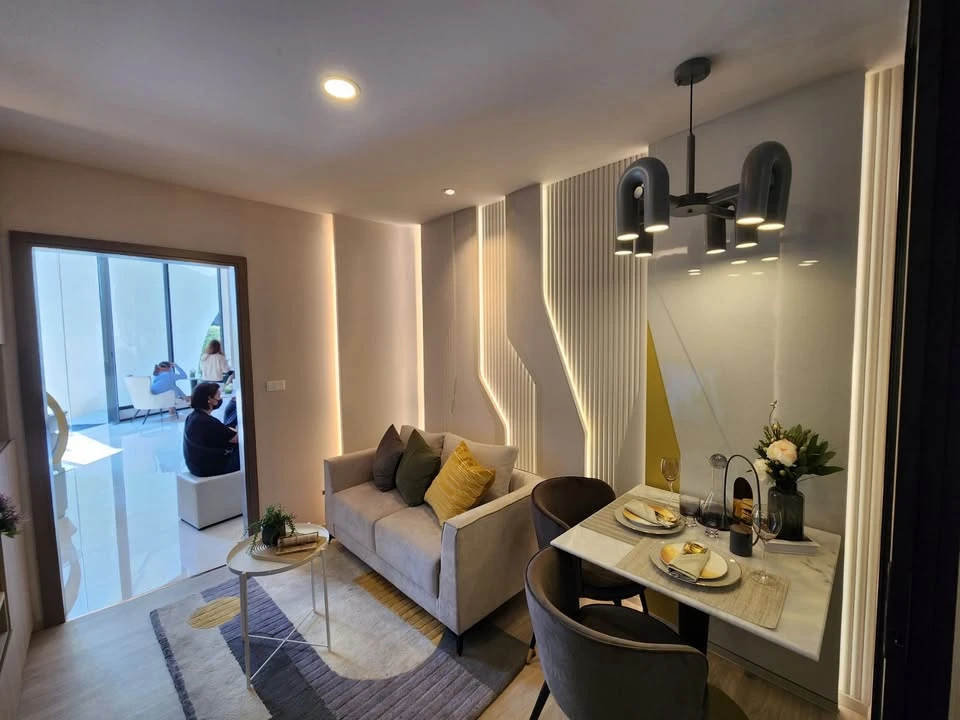 Selling down payment The Origin Bang Khae, the room is in a very good location, located at the corner, empty room, no furniture, those who like to dec