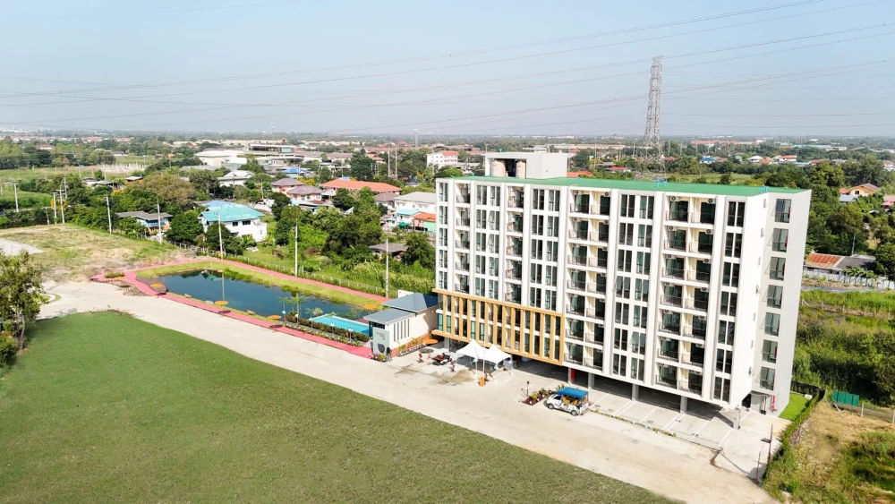 Condo for sale: Rill Park Rangsit. Spacious room, comfortable living, fully furnished. Just bring your bag!!