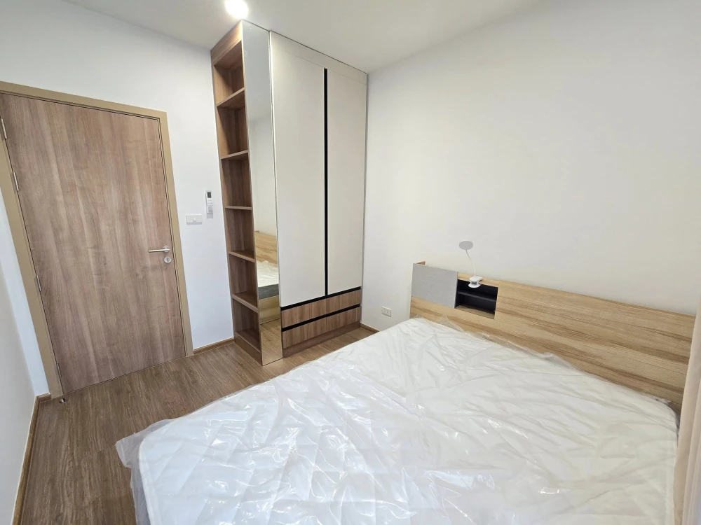 Condo for sale, ready to move in, The Livin Phetkasem, large and spacious room, 12th floor, Building B, beautiful view, good ventilation, come and res