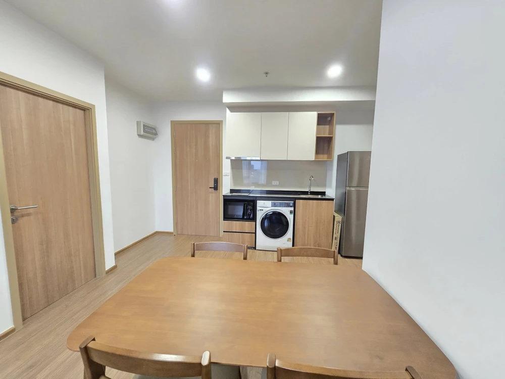 Condo for sale, ready to move in, The Livin Phetkasem, large and spacious room, 12th floor, Building B, beautiful view, good ventilation, come and res