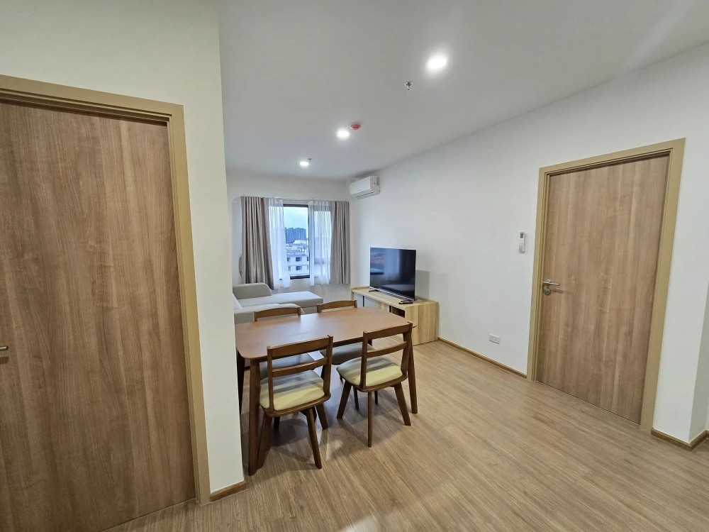 Condo for sale, ready to move in, The Livin Phetkasem, large and spacious room, 12th floor, Building B, beautiful view, good ventilation, come and res