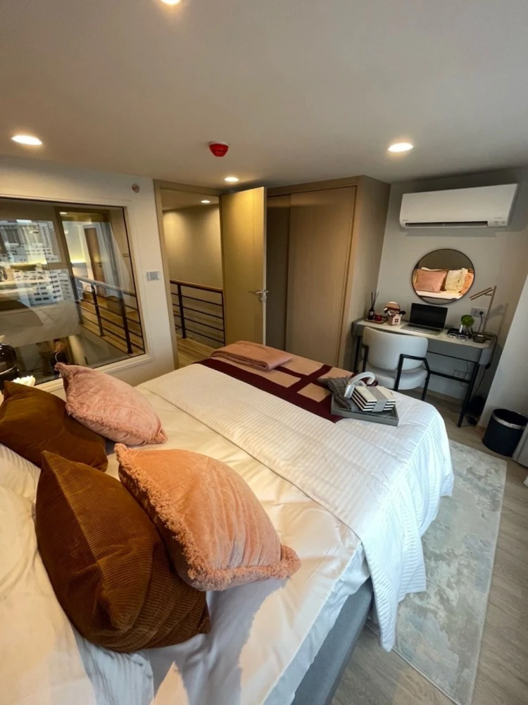 Down payment sale, Culture Chula, 24th floor, open view, good location, beautiful view. Interested in owning, hurry and reserve now.
