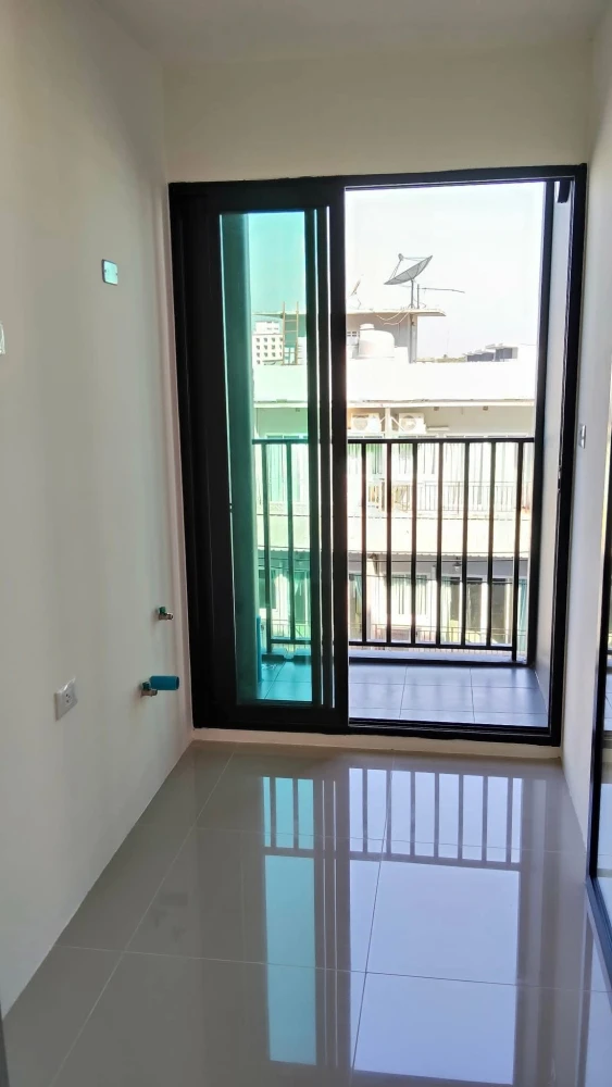 Selling down payment for The Origin Bang Khae, 6th floor, pool side. Excellent project with complete facilities. Book now!