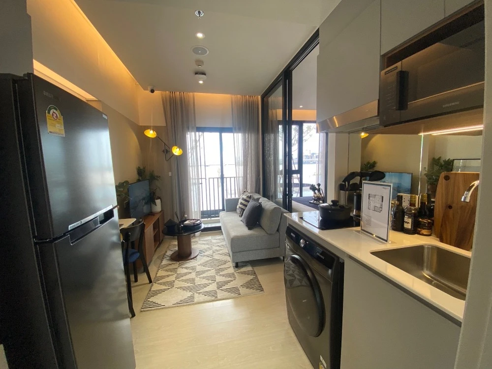 Selling down payment, New Riverrest Rat Burana, 16th floor, good project, nice location, book now, don't miss it.