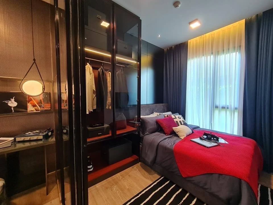 Selling down payment Plum Condo New West Bangyai, room with a good view, can see the view of Ikea, Central Westgate, on the 9th floor, furnished, read