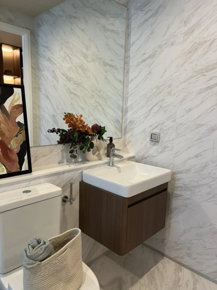 Down payment sale for Rhythm Charoen Nakhon Iconic, Simplex unit, 18th floor, 2 bedrooms, 2 bathrooms, beautiful view. Reserve now, don't miss out!