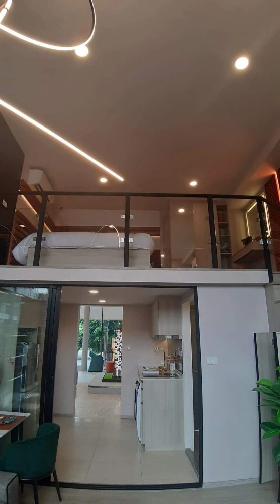 Selling down payment Origin Plug & Play Srinakarin, 19th floor room, Duo space style, high ceiling, not cramped, must reserve