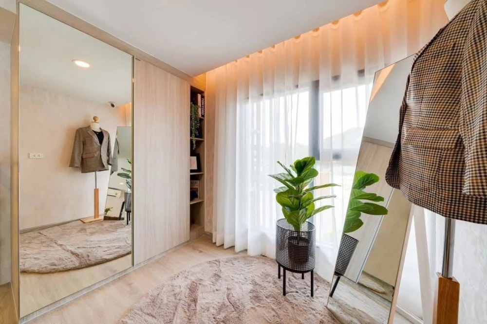 Selling down payment Origin Plug & Play Srinakarin, duplex room, high ceiling, airy, lots of usable space, hurry and reserve now!