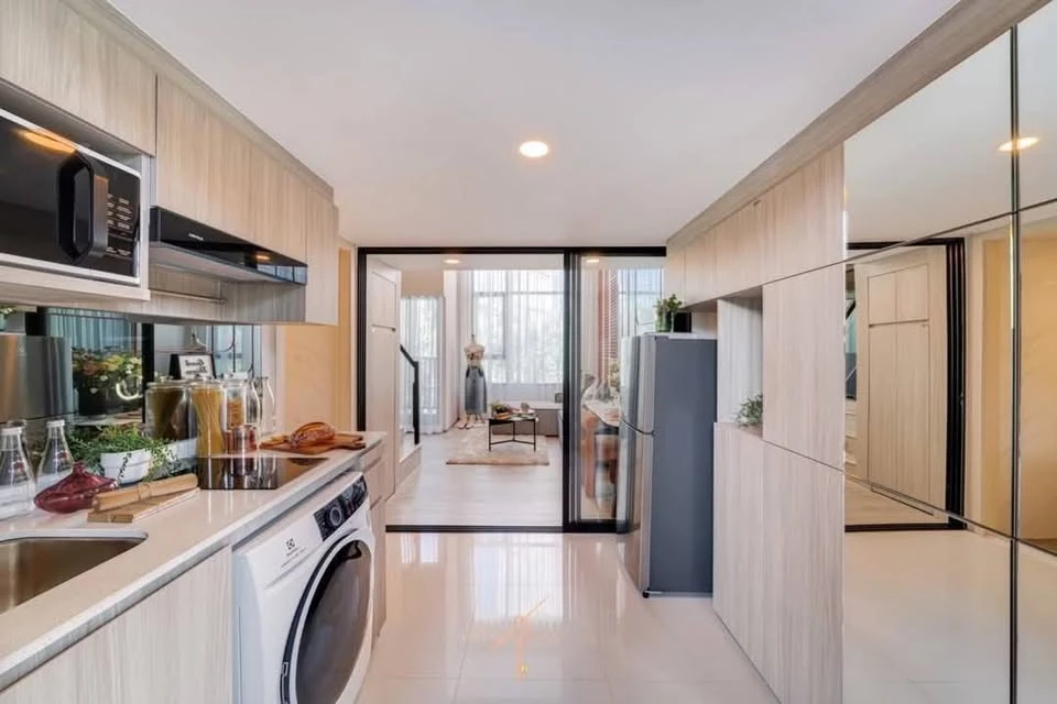 Selling down payment Origin Plug & Play E22 Station, beautiful river view room, pets allowed, animal lovers must not miss.