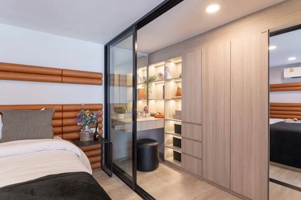 Selling down payment Origin Plug & Play E22 Station, beautiful river view room, pets allowed, animal lovers must not miss.