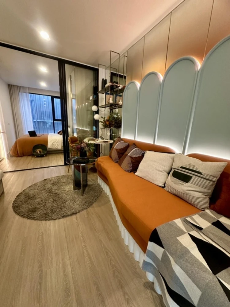 Down payment sale for Origin Play Bang Khun Non Triple Station, 9th floor, good project, worth living in, reserve now.