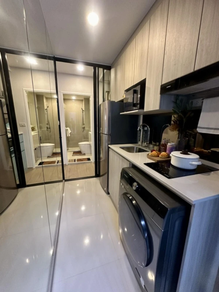 Down payment sale for Origin Play Bang Khun Non Triple Station, 9th floor, good project, worth living in, reserve now.