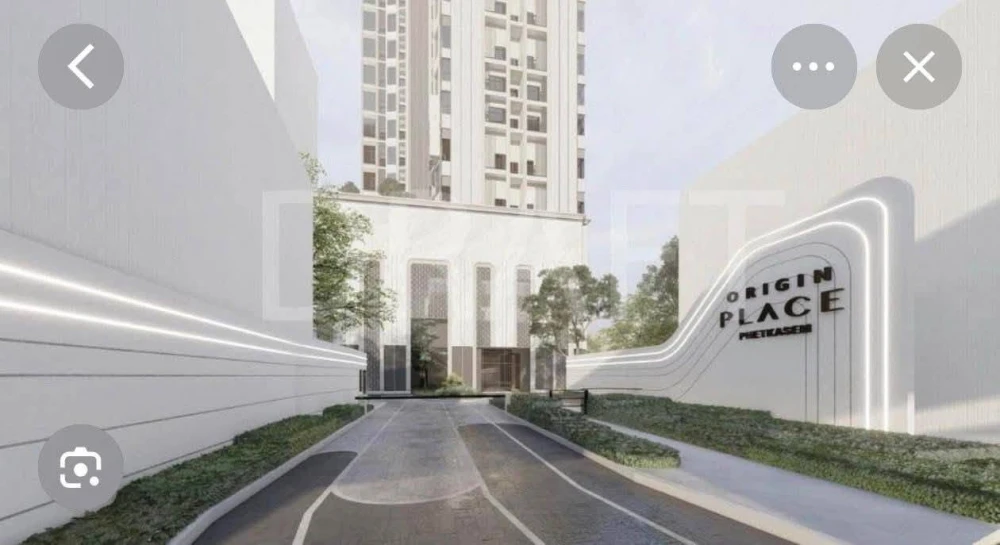 Down payment resale for Origin Place Phetkasem: Located on the 22nd floor—same level as the fitness center—offering a beautiful view and a prime locat