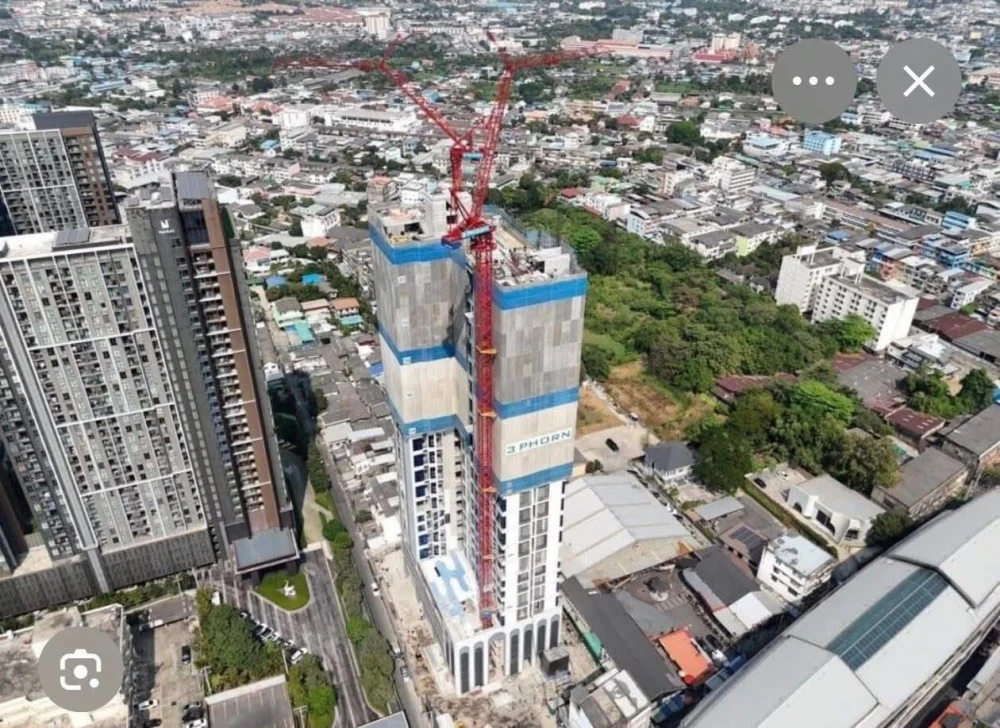 Down payment resale for Origin Place Phetkasem: Located on the 22nd floor—same level as the fitness center—offering a beautiful view and a prime locat