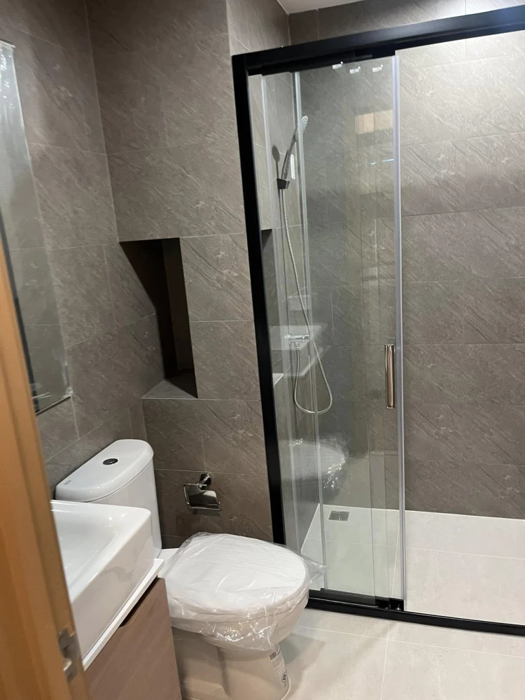 Selling down payment, The Living Ramkhamhaeng, 14th floor, good project, near MRT, book now, urgently.