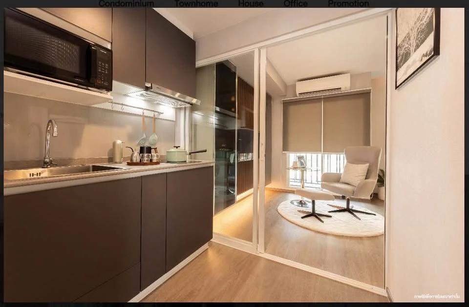 Selling down payment Place 168 Pinklao, the room has a view of the swimming pool, very chill, next to the fire escape and next to the room on only one