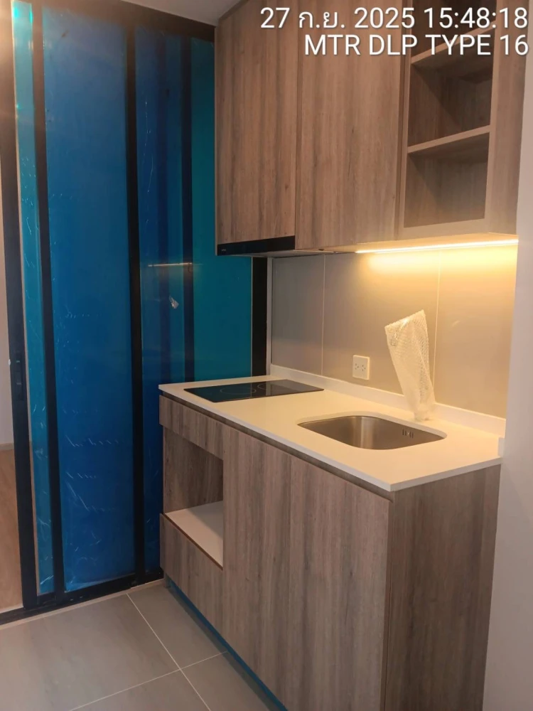Selling down payment for Metris District Ladprao, 1 bedroom unit in a prime location near Chatuchak Park. Hurry, or you'll miss out!