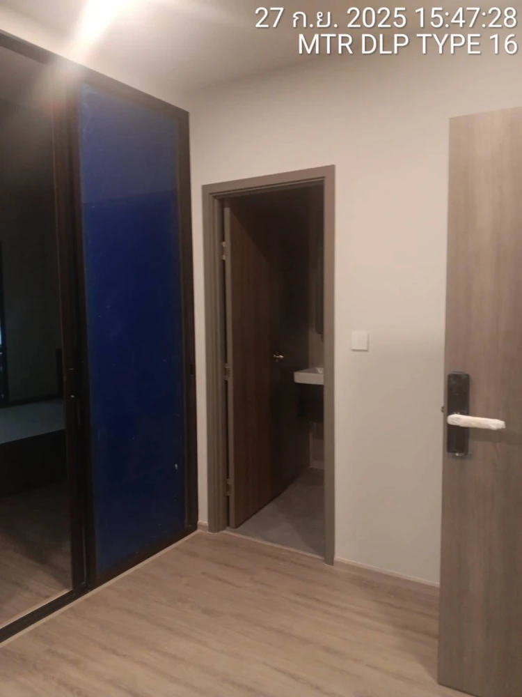 Selling down payment for Metris District Ladprao, 1 bedroom unit in a prime location near Chatuchak Park. Hurry, or you'll miss out!