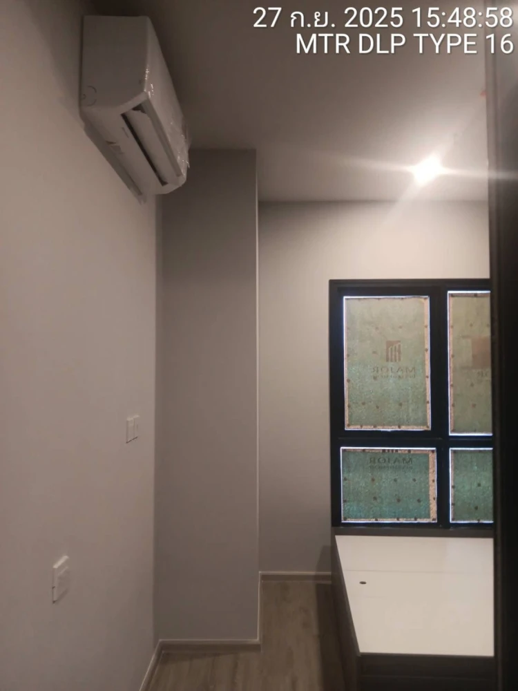 Selling down payment for Metris District Ladprao, 1 bedroom unit in a prime location near Chatuchak Park. Hurry, or you'll miss out!