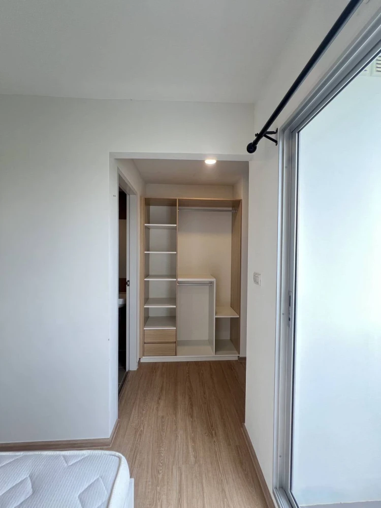 Down payment sale, Sena Eco Town Rangsit Station, private corner room with walk-in closet, great view, reserve now