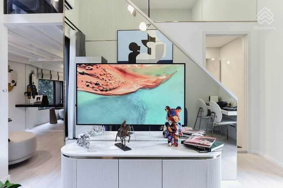 Down payment for sale, Landmark at Kasetsart, Thung Song Hong Station, spacious room, high ceiling, complete facilities, meets all needs, book now.