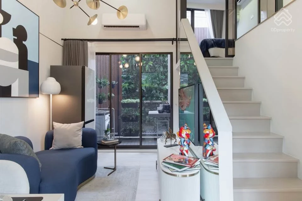 Down payment for sale, Landmark at Kasetsart, Thung Song Hong Station, spacious room, high ceiling, complete facilities, meets all needs, book now.