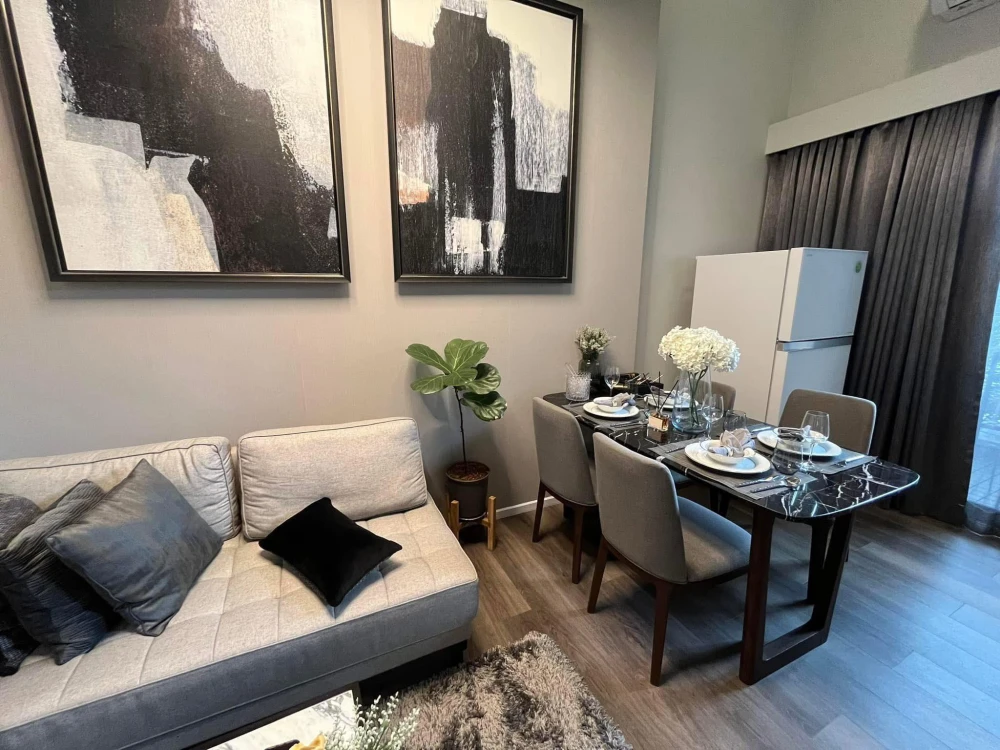 Down payment for sale, Landmark at Grand Station, 2-Bed Duplex room, 4th floor (Pet Lover), corner room, beautiful view, must reserve.