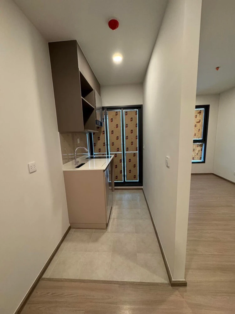 Down payment for sale, Aspire Sukhumvit - Rama 4, 11th floor, swimming pool view, unblocked view, good location, book now!