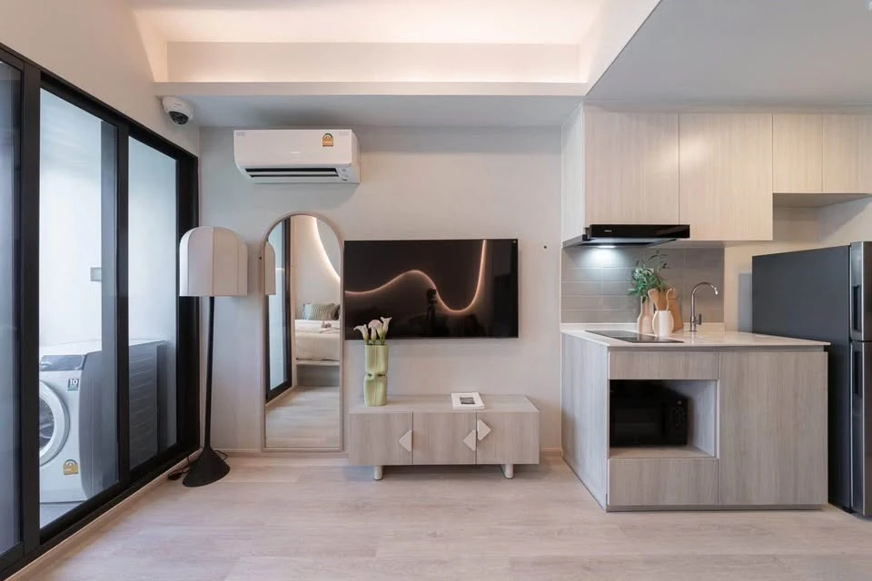 Selling down payment, Cobb Ratchada-Rama 9, studio room, 6th floor, in a great location. Interested in owning one? Hurry and reserve now.