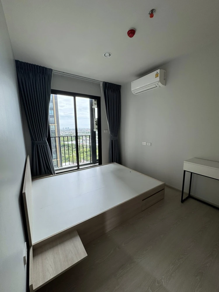 Selling down payment Noble New Mega Plus Bangna, high floor, corner room, spacious, lots of freebies, can't miss out on booking.