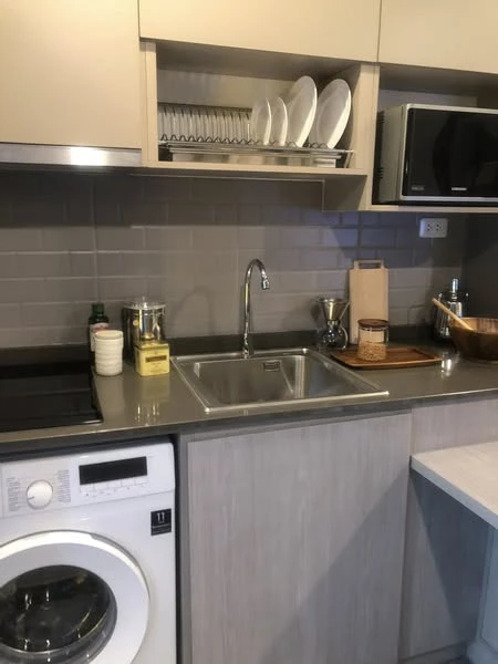 Selling down payment, Ideo Ramkhamhaeng - Lamsalee Station 1 Bed Plus...very good value, with lots of freebies. You have to book this.