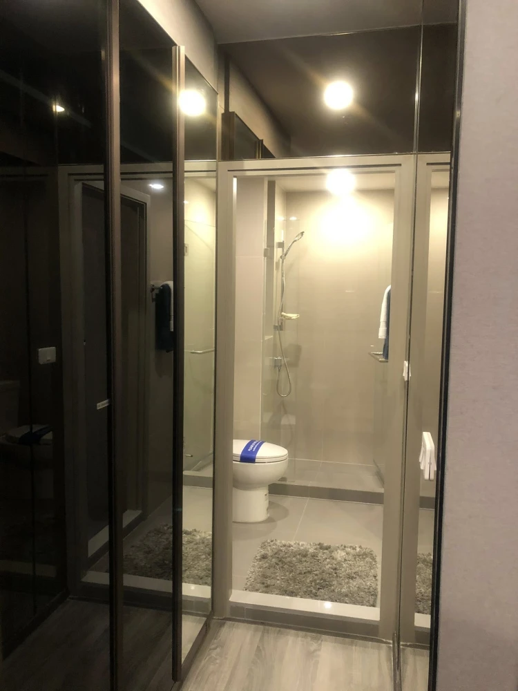 Selling down payment, Ideo Ramkhamhaeng - Lamsalee Station 1 Bed Plus...very good value, with lots of freebies. You have to book this.