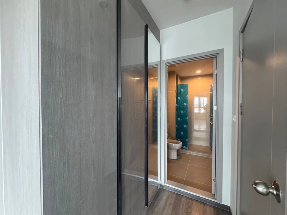 Down payment for sale, Ideo Ramkhamhaeng - Lam Sali Station, 15th floor, good project, nice location, book now before you miss out.