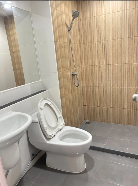 Sell down payment Hi Condo Suthisan, beautiful room, good view, hurry up to this room.