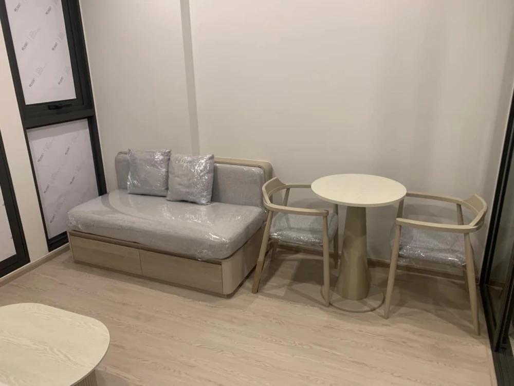 Condo for sale Reference Sathorn-Wongwian Yai, spacious room, comfortable living, comes with complete facilities, book now before you miss out++