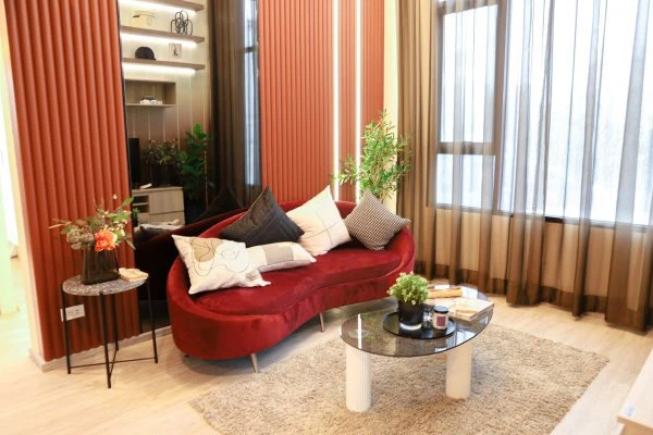Condo for sale, Origin Plug and Play E22 Station, corner room, 21st floor, river bend view, no pets zone, reserve now!