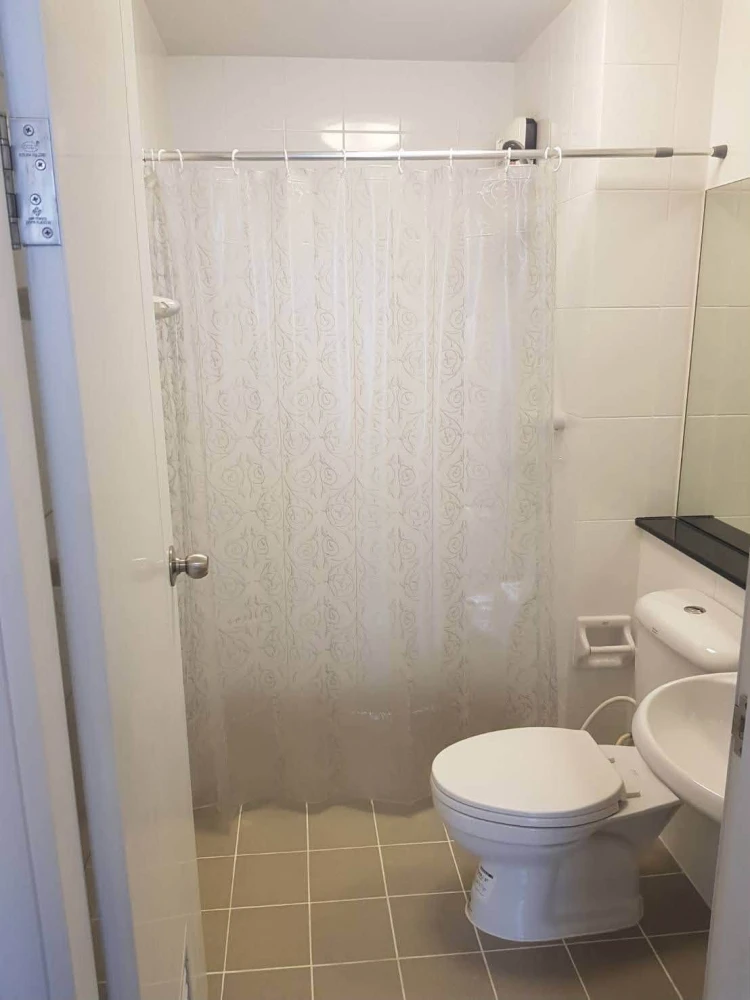 Urgent sale! PlumCondo Phaholyothin 89. Ready-to-move-in unit with complete furniture and appliances. Great price! Book now! Don't miss out!