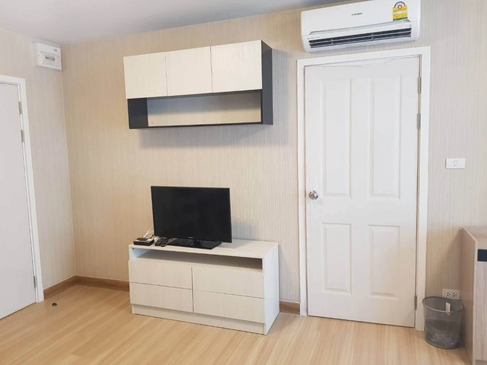 Urgent sale! PlumCondo Phaholyothin 89. Ready-to-move-in unit with complete furniture and appliances. Great price! Book now! Don't miss out!