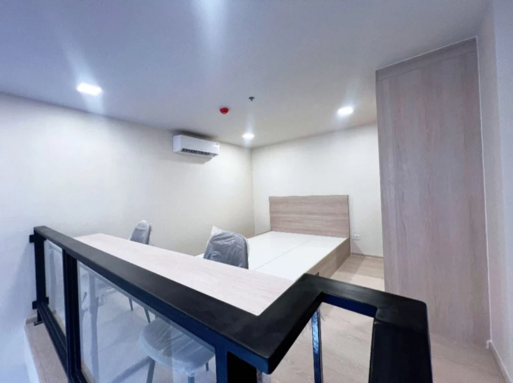 Urgent sale! 𝐅𝐥𝐨 𝐛𝐲 𝐬𝐚𝐧𝐬𝐢𝐫𝐢, a room with a river view and plenty of usable space. Become the owner today. Don't miss out!