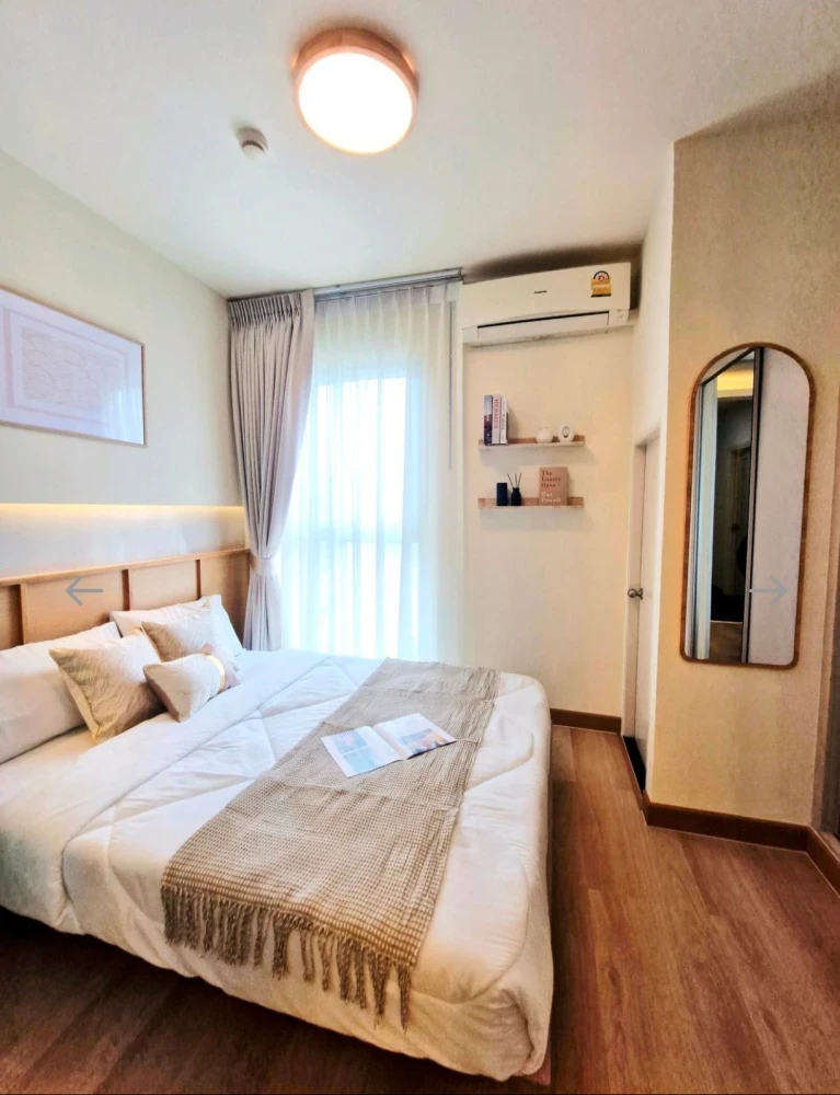 Selling urgently! A Space Me Bangna, beautifully decorated unit with full built-in furniture. Amazing price! Own it today! Don't wait!
