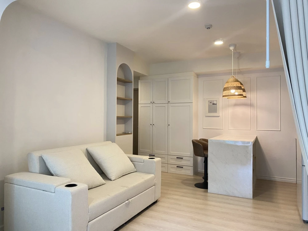 For sale/rent urgently A Space Mega Bangna, beautifully decorated room, well-built-in, you will regret it if you don't reserve.