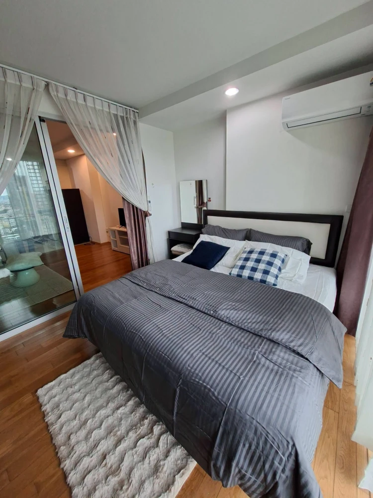 Urgent sale! Abstracts Phahonyothin Park, ready to move in, fully equipped with amenities. Hurry and reserve now, don't miss out! images