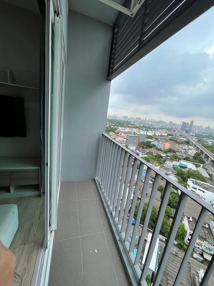 Urgent sale! Amber by Eastern Star, spacious room, lots of usable space. Come and reserve today. Don't miss out!